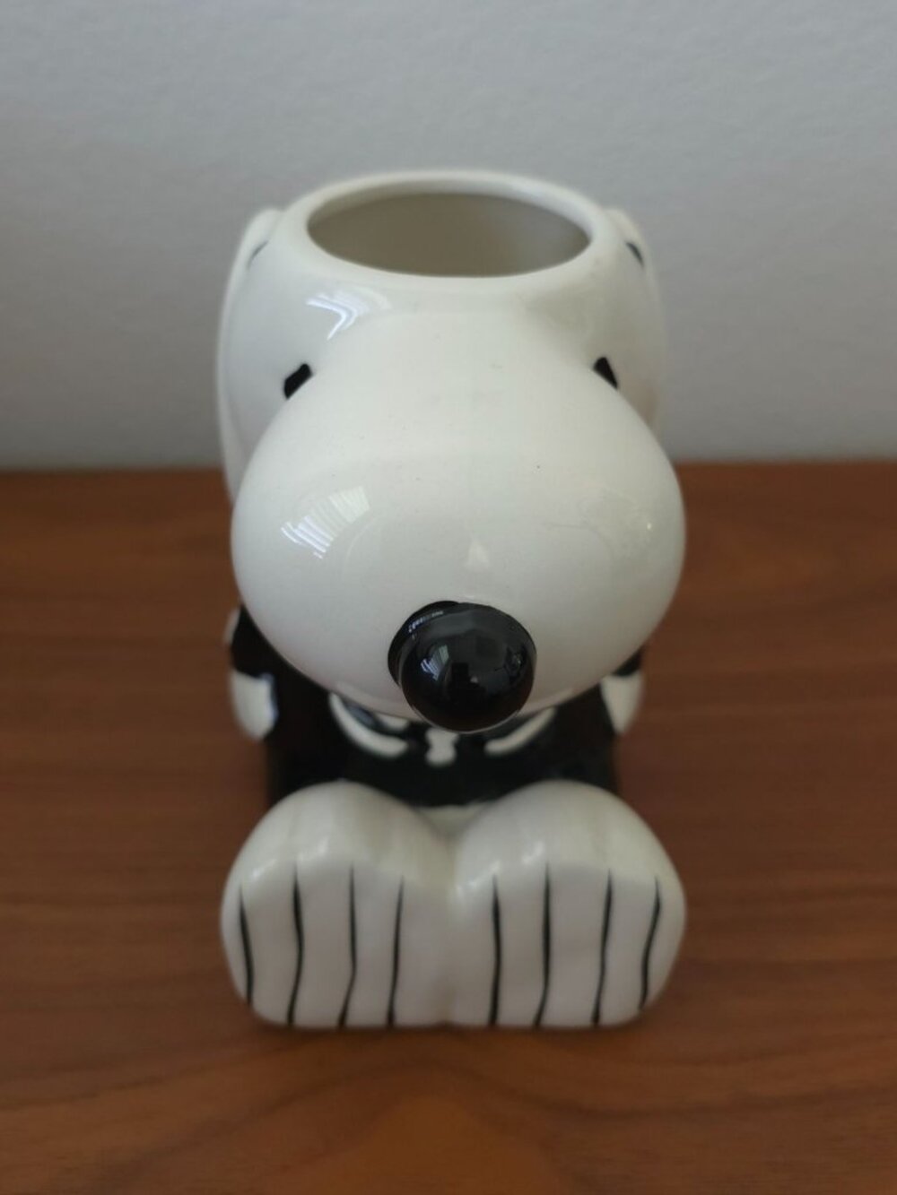 Peanuts SNOOPY Skeleton Hand Painted Ceramic 20oz Mug Collectible by Zrike - Picture 2 of 6